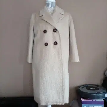 베이지 더블 브레스트 롱 코트