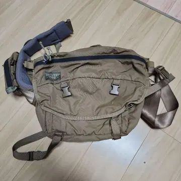 MYSTERY RANCH 메신저 백 아웃사이더 코요테