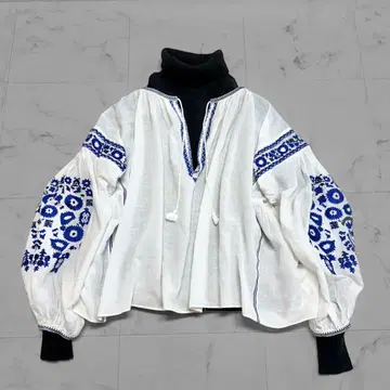 마카피 자수 자수 블라우스 블루