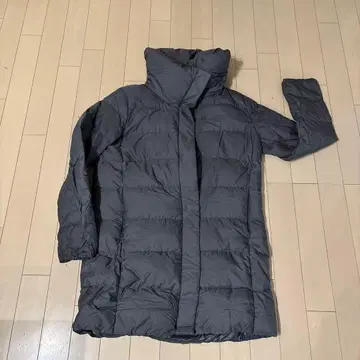 UNIQLO 울트라 라이트 다운 코트 그레이 M 사이즈