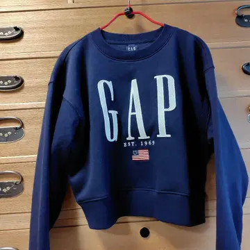 GAP 네이비 크롭 맨투맨