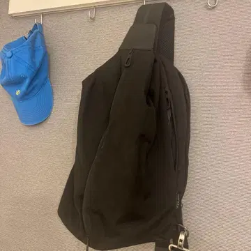 AMARIO 원 숄더 백팩