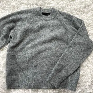 미사용 이번 시즌 구매 ZARA 니트 그레이