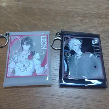 LEON 아크릴 키링 2개 세트