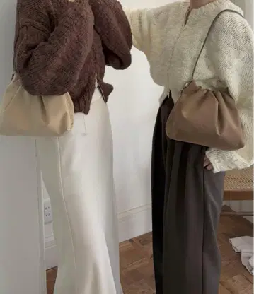 [ LE'MAGE x gemeil 콜라보 ] 스웨이드 원 핸들 백 카멜