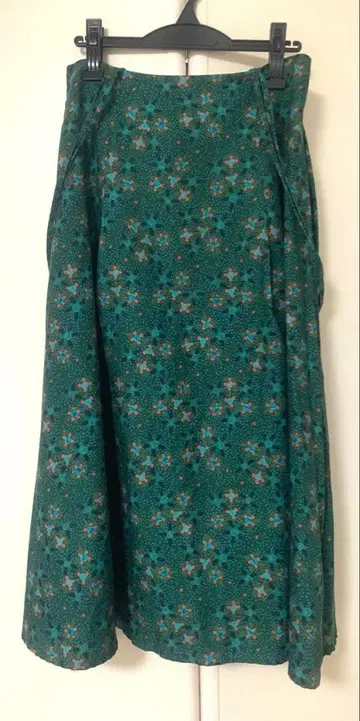 호코모모라 서스펜더 부착 스커트