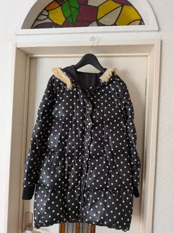 프랑슈리페 도트 리버서블 다운 코트