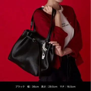 블랙 숄더백 36cm