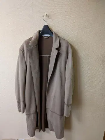 ZARA 베이지 체스터 코트