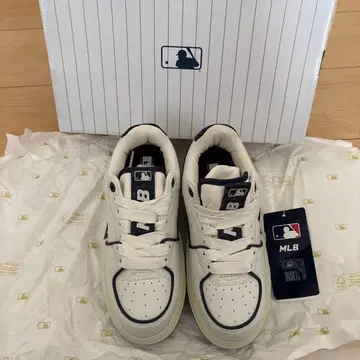 MLB LA 스니커즈 화이트/네이비