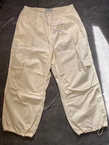 크림 카고 팬츠