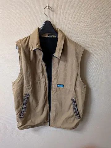 KAVU 베이지 베스트