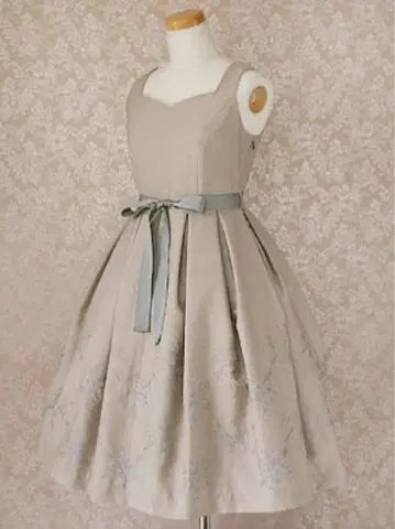 빅토리안 메이든 왈츠 오브 스노우 드레스