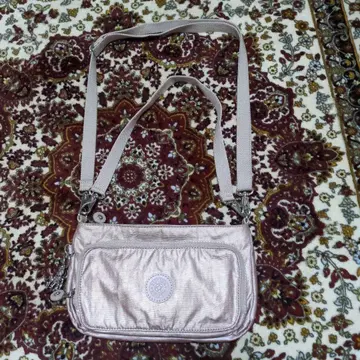 키플링 핑크 숄더백 메탈릭 참 포함 2way