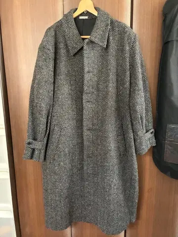 그레이 계열 트위드 체스터 코트