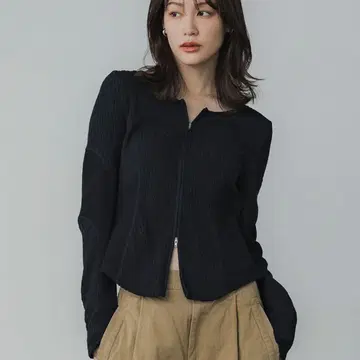 [ public tokyo ] 랜덤 셔링 스위치 탑