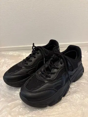 스니커즈 블랙 통굽