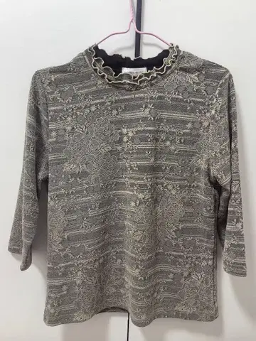 MAGLIONE MILE 꽃무늬 레이스 긴팔 상의