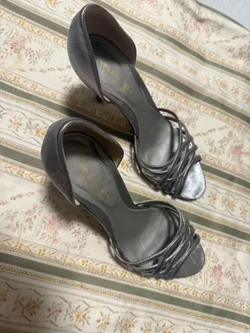 세르지오로시 샌들 37 실버 새상품급