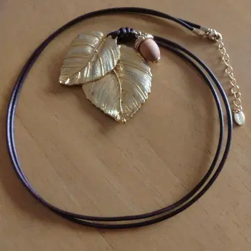 골드 나뭇잎 & 동동이 모티브 목걸이