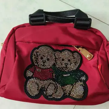 빨간 곰 자수 토트백