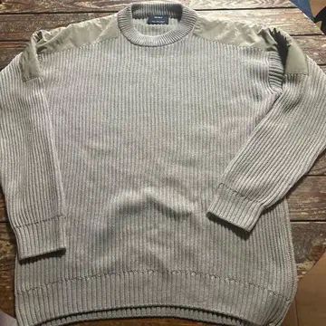 BERSHKA 울 니트 스웨터 어깨 배색 베이지 M 사이즈