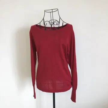 언타이틀 오프숄더 빨간색 긴팔 니트