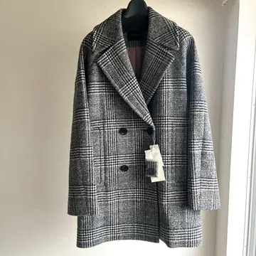 미사용 새상품 투모로우랜드 코트