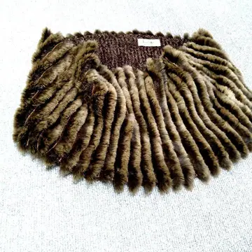 새상품급 브라운 퍼 숄 Lucifer