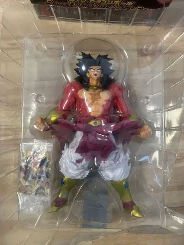 플로리 초사이어인 4 파워 피규어