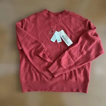 새상품급 Midi Umi 레드 긴팔 스웨터