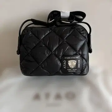 새상품 미사용 아타오 코라츠아 숄더백 퀼팅 블랙