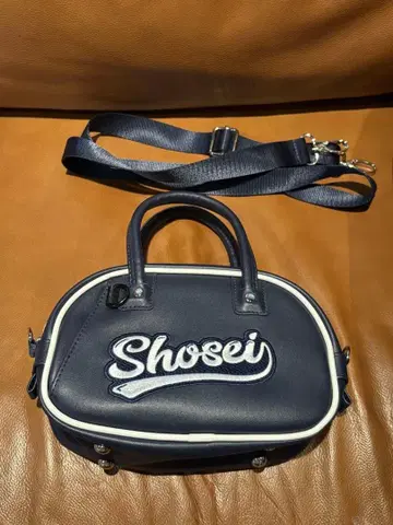 Shosei 로고 자수 백 네이비