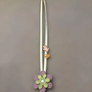 꽃 디자인의 키홀더 키링