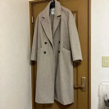 베이지 더블 브레스트 롱 코트