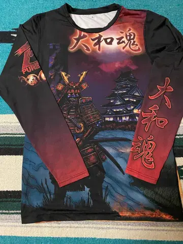 퓨어 브레드 야마토다마시 사무라이 디자인 긴팔 래쉬가드 XL