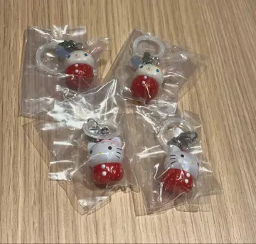 헬로키티 우사하나 딸기 메지루시 액세서리 가챠가챠