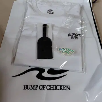 BUMP OF CHICKEN 티셔츠 & 러기지 태그