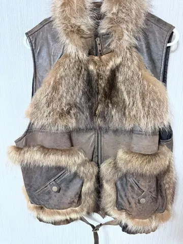 y2k 퍼 베스트 그런지 시크 스타일