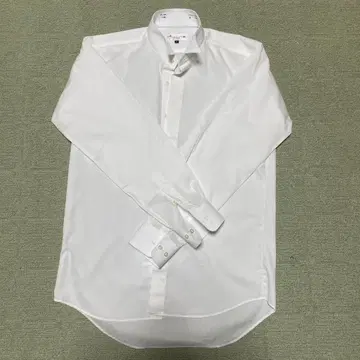 아이리나 화이트 포멀 셔츠 윙카라 셔츠 M 사이즈