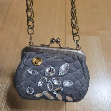 A.D.M.J 스와로브스키 부착 코인 케이스