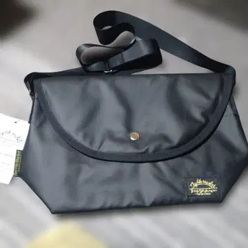 Dry like market 블랙 숄더백