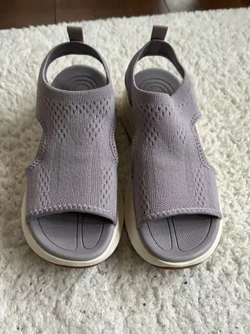 스포츠 샌들 그레이 니트 소재