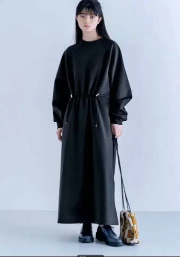 인터넷 완판템 MEDE19F 종이상자 티셔츠 원피스