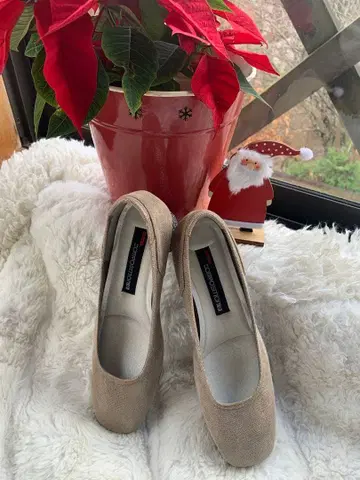 한 번 착용 베이지 펌프스 5cm 힐 파티 입학식