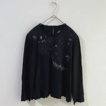 4504 미제르 자수 스팽글 디자인 티셔츠 긴팔 블랙 LL