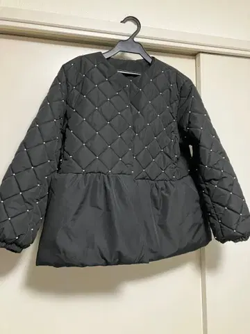 폴리 타프타 펄 퀼팅 티어드 블루종 coca