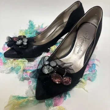 [ 긴자 카네마츠 ] 새상품급 비쥬 장식 블랙 펌프스 포멀 스틸레토