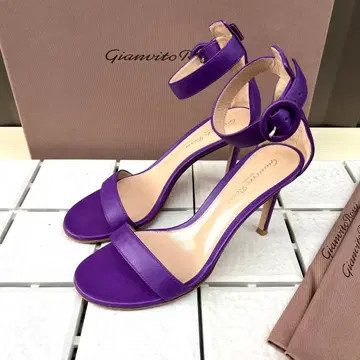 37 지안비토 로시 스트랩 샌들 보라색 24