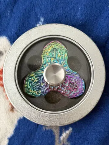 컬러풀 트라이앵글 스피너